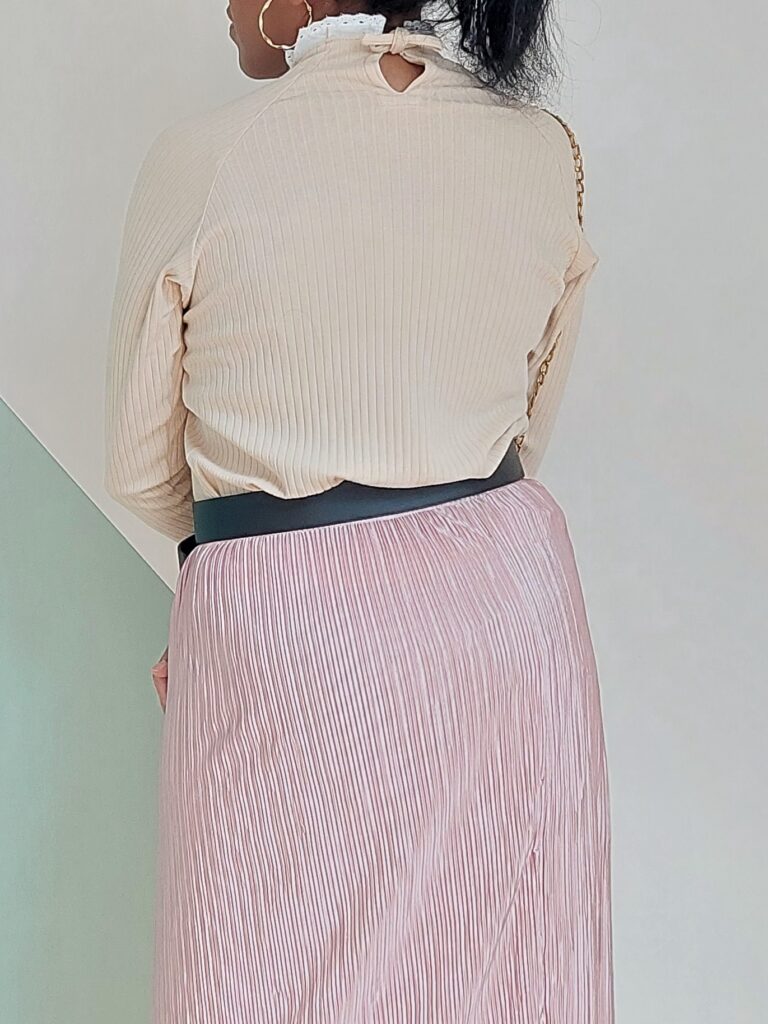 Sous-pull Romantica beige porté vue de dos